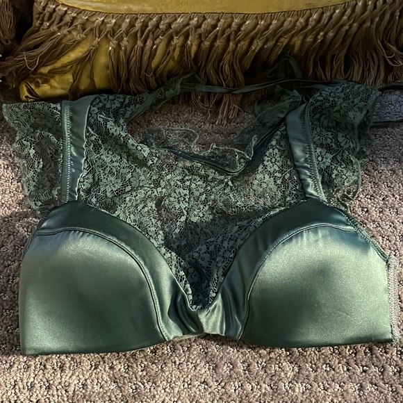 Victoria's Secret Other - Victoria’s Secret shiny silky forest green lace bra bralette vintage crop top